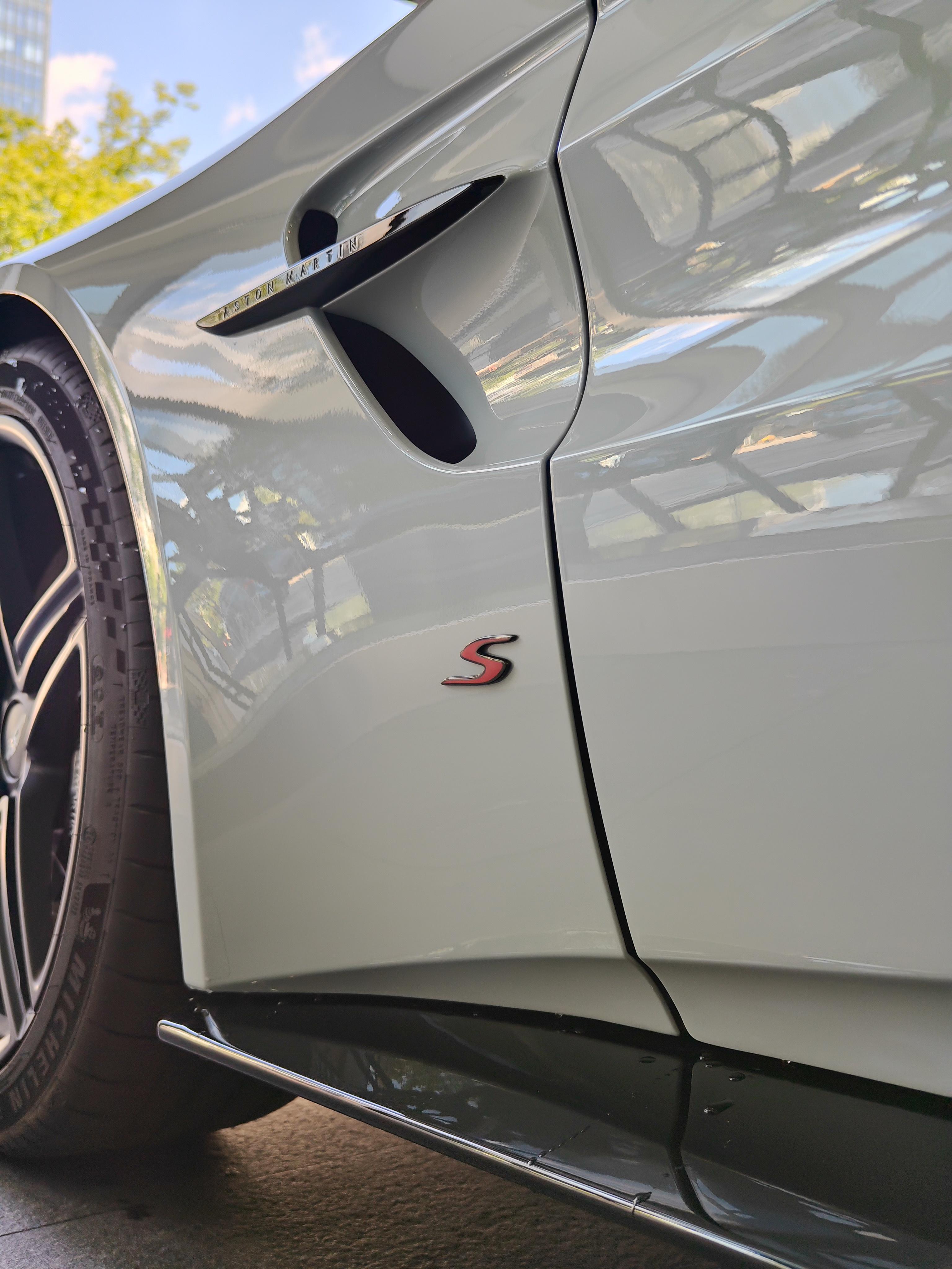 Aston Martin Vantage 4.0T V8 2026 thumb 3