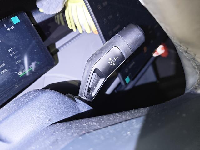 Lynk & Co Z20 2025 thumb 7