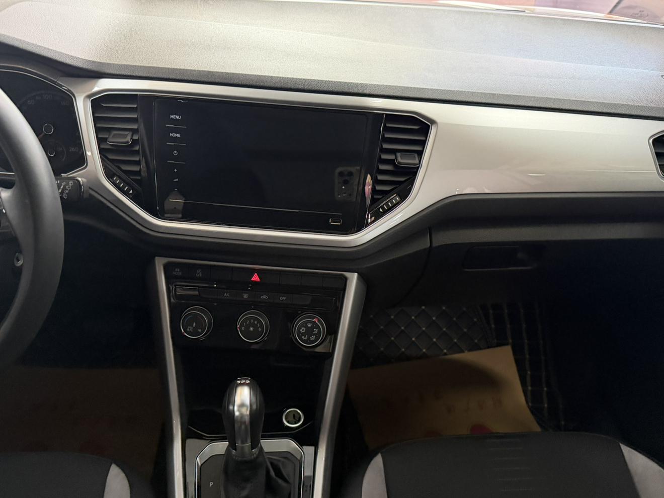 Volkswagen T-Roc 2021 thumb 11