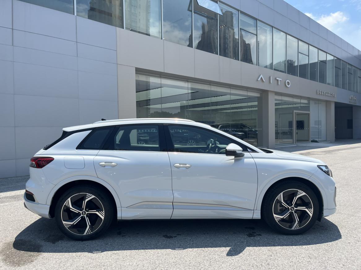 Audi Q4 e-tron 2024 thumb 4