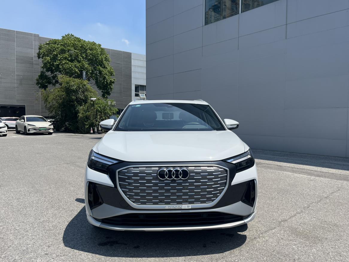Audi Q4 e-tron 2024 thumb 12