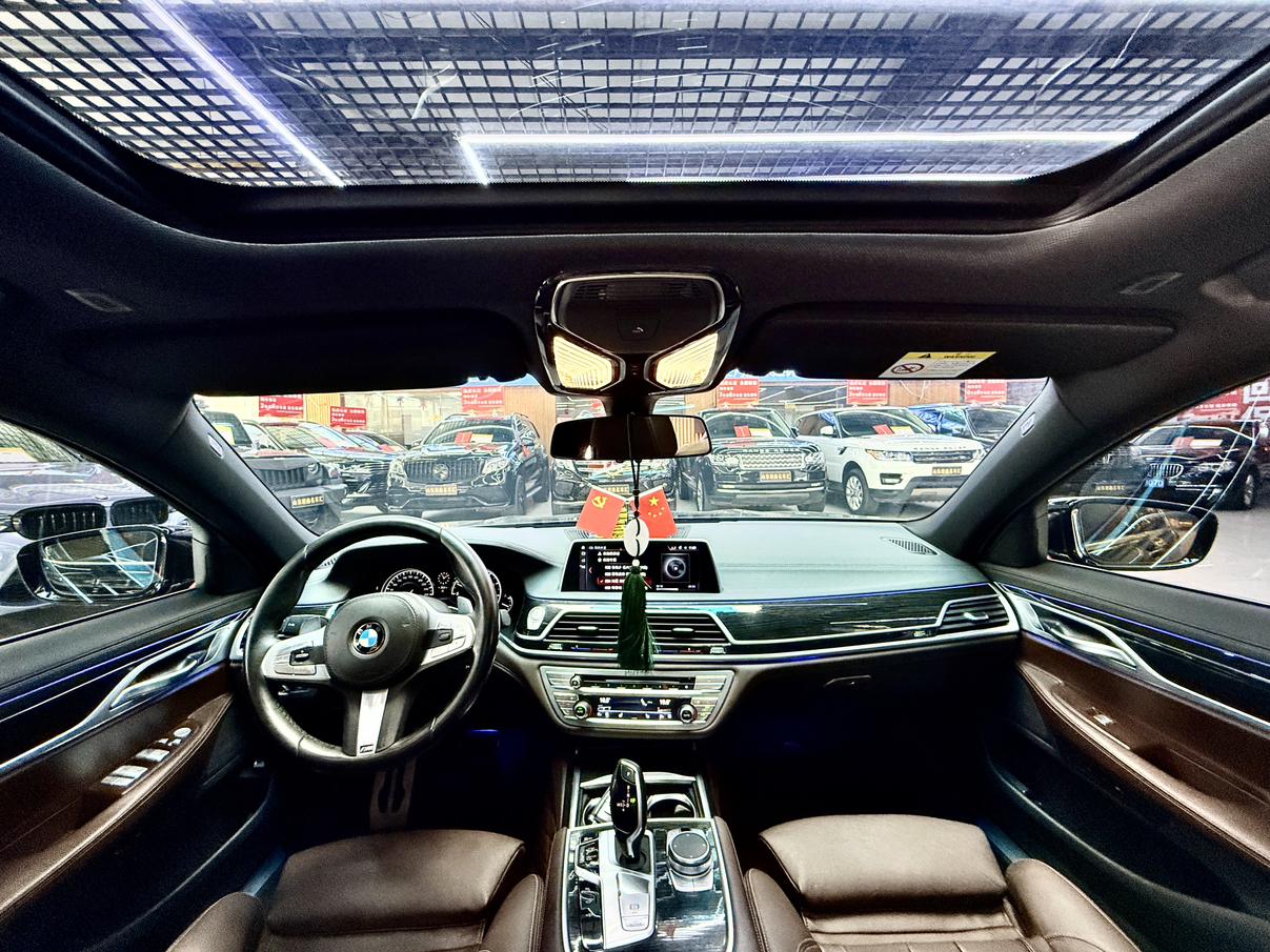 BMW 7 серии 2018 thumb 10