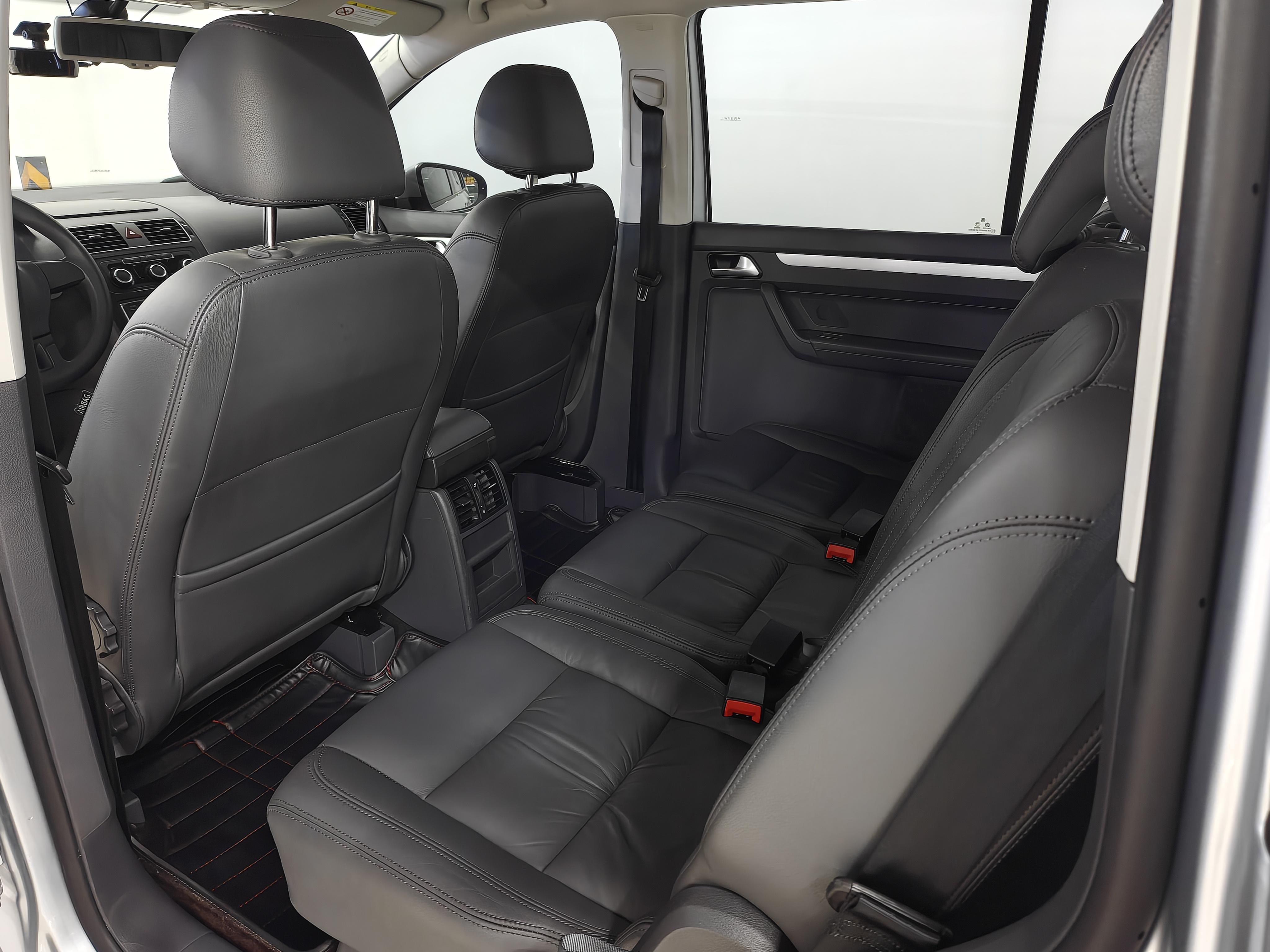 Volkswagen Touran 2015 thumb 7