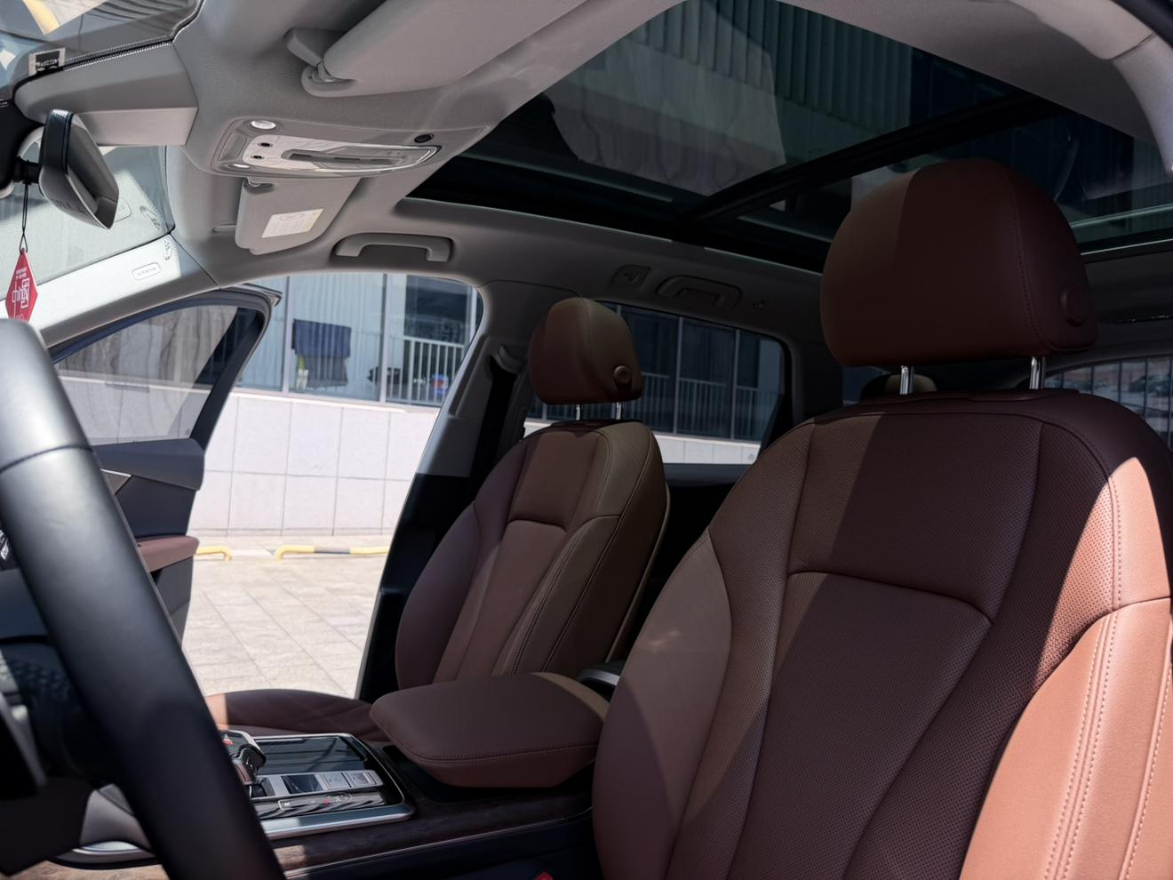 Audi Q7 2022 thumb 10