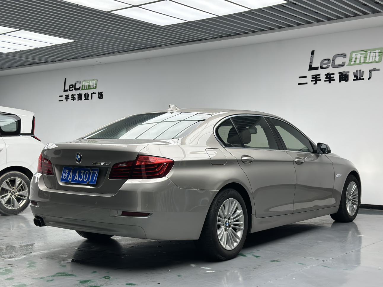 BMW 5 серии 2014 thumb 4