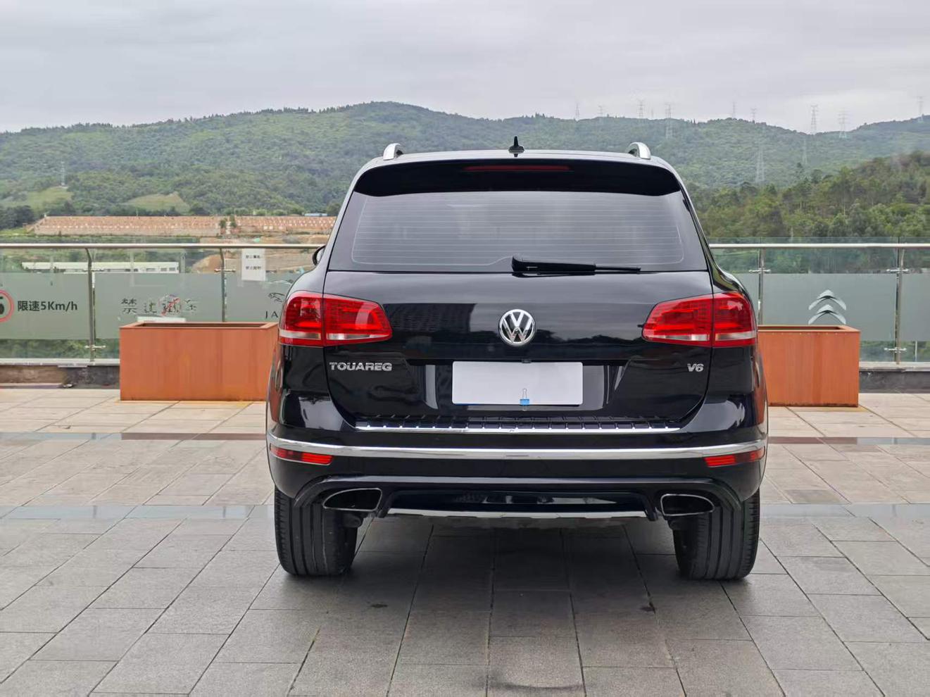 Volkswagen Touareg 2017 thumb 2