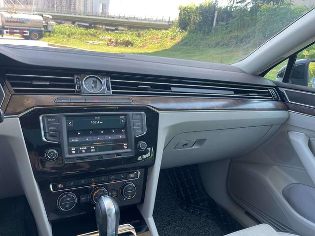 Volkswagen Magotan 2017 thumb 10