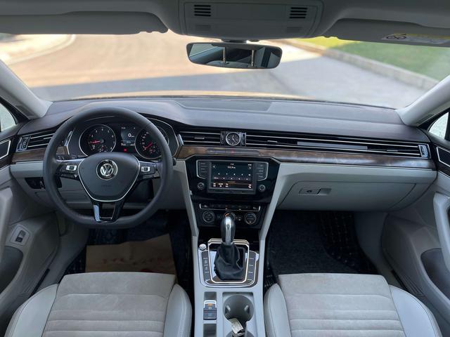Volkswagen Magotan 2017 thumb 12