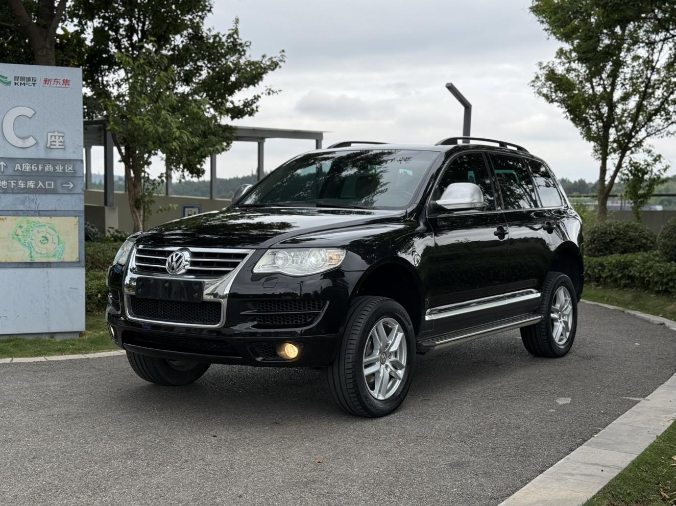 Volkswagen Touareg 2010 thumb 8