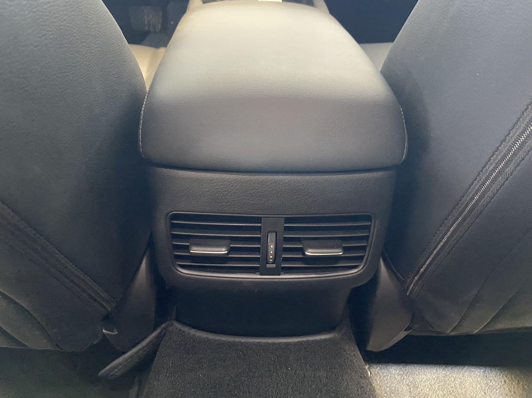 Mazda 3 2022 thumb 10