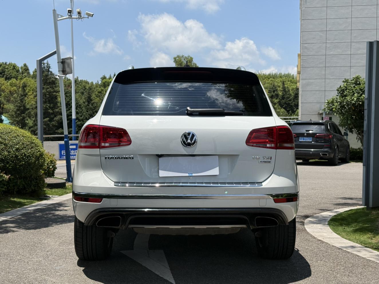 Volkswagen Touareg 2016 thumb 3