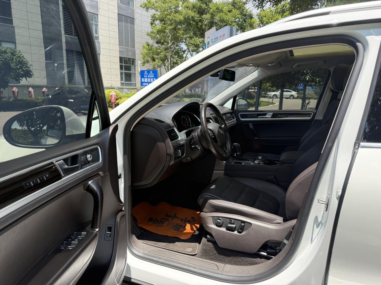 Volkswagen Touareg 2016 thumb 6