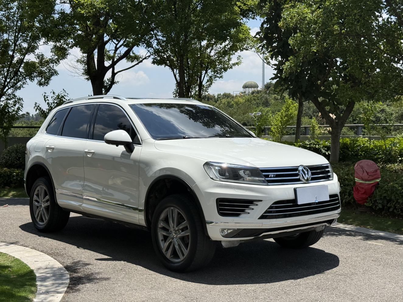 Volkswagen Touareg 2016 thumb 10
