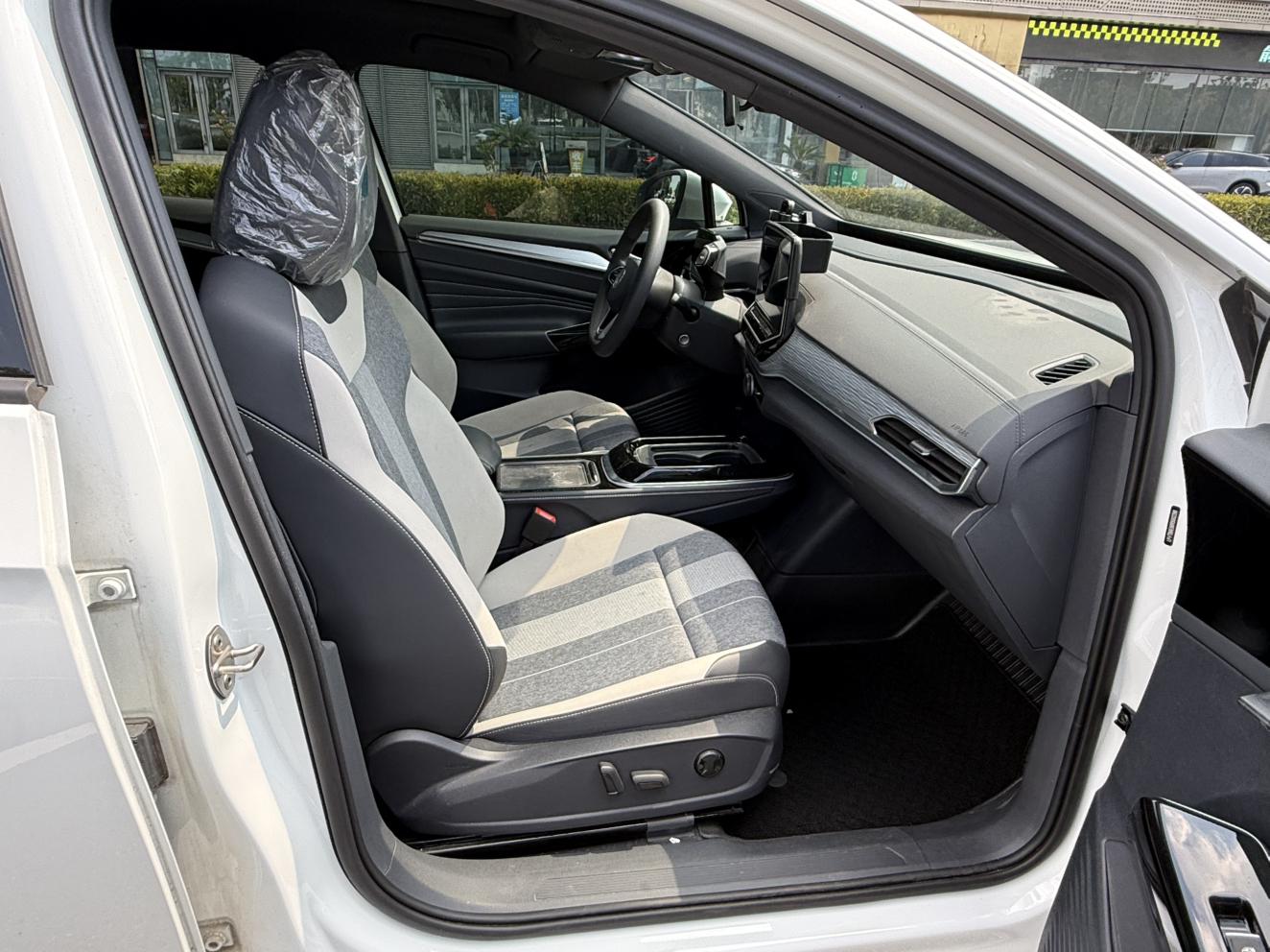 Volkswagen ID.4 2024 thumb 6