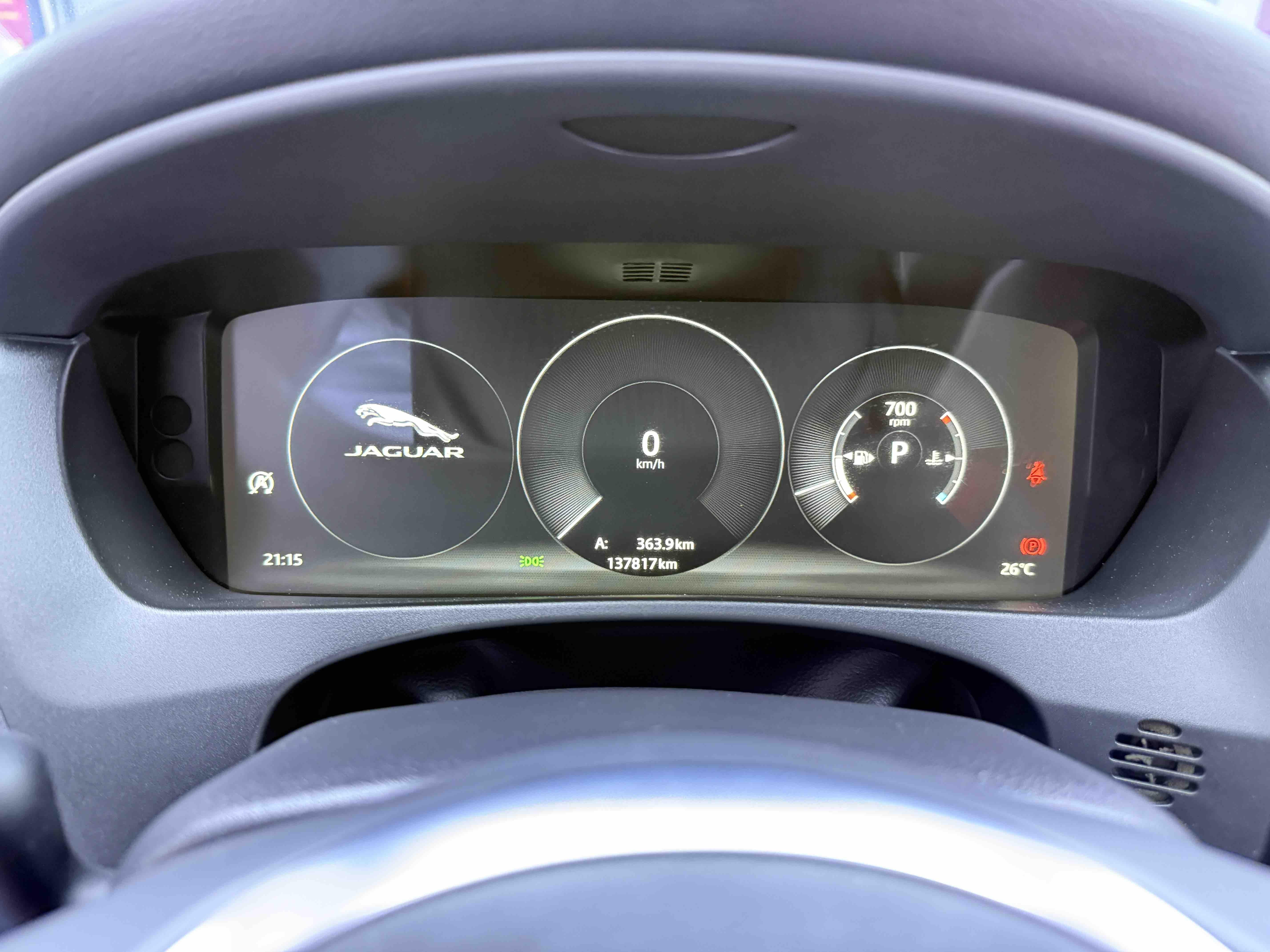 Jaguar F-Pace 2018 thumb 4