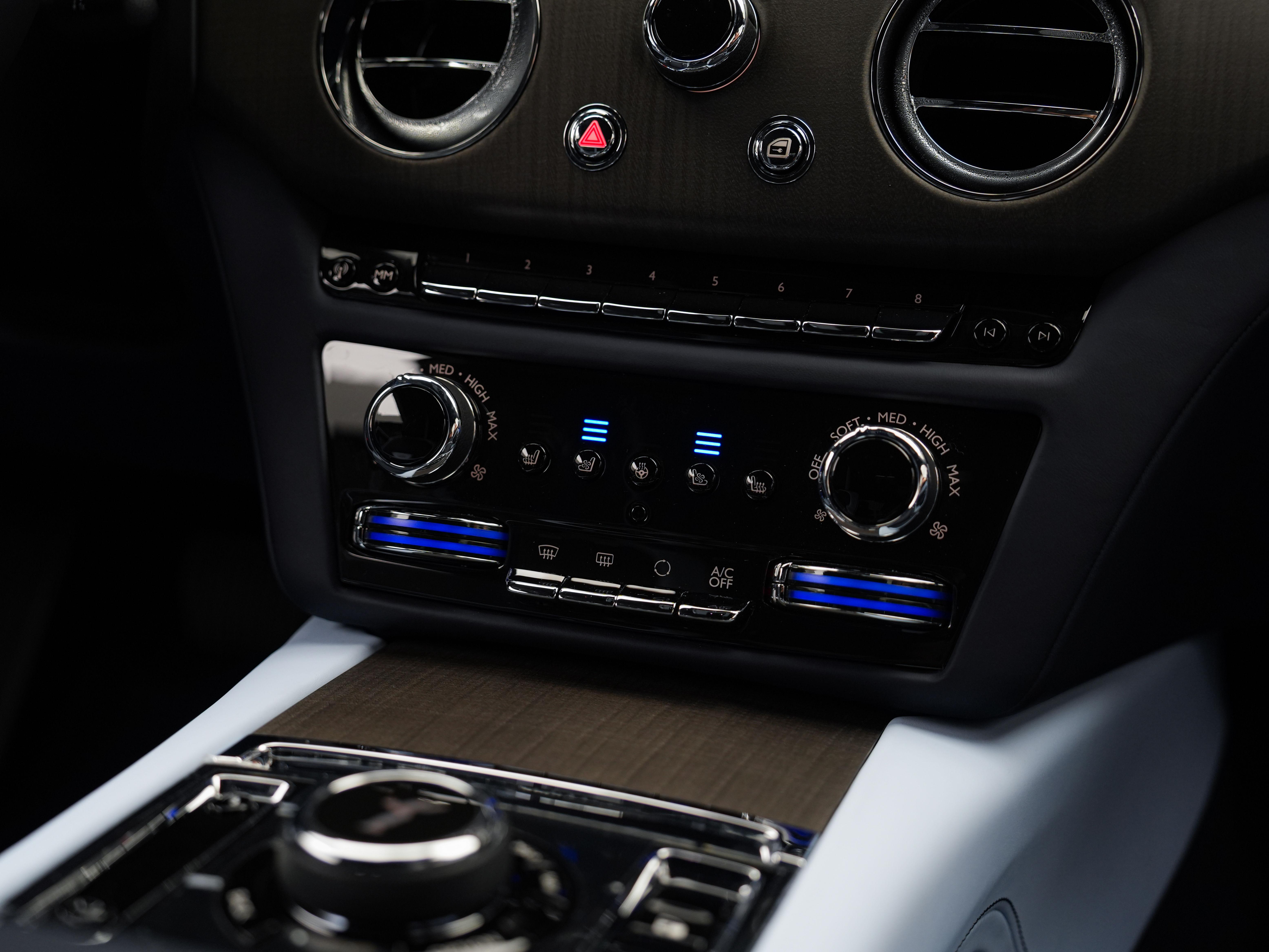 Rolls-Royce Shan Ling 2023 thumb 9
