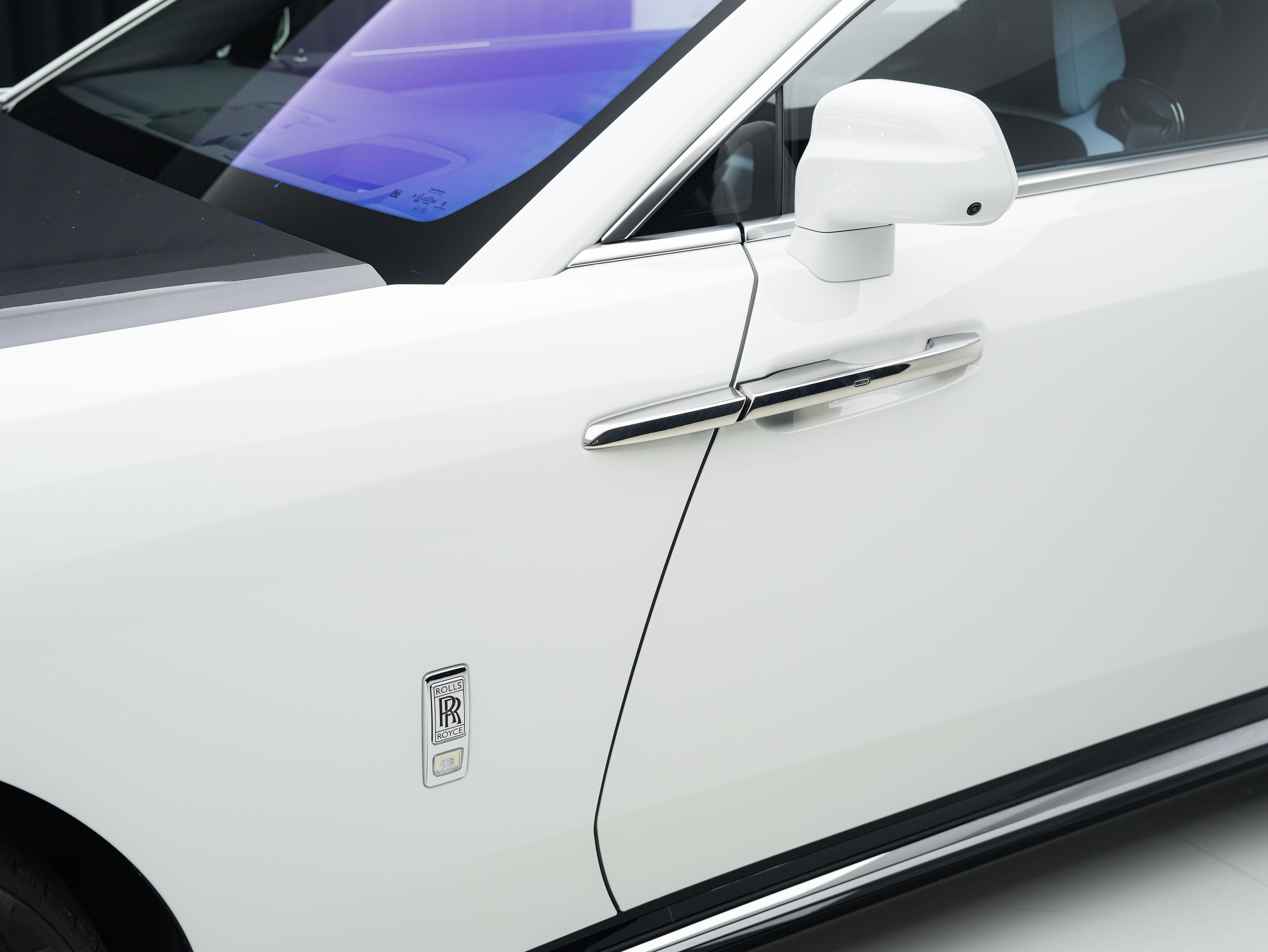 Rolls-Royce Shan Ling 2023 thumb 11