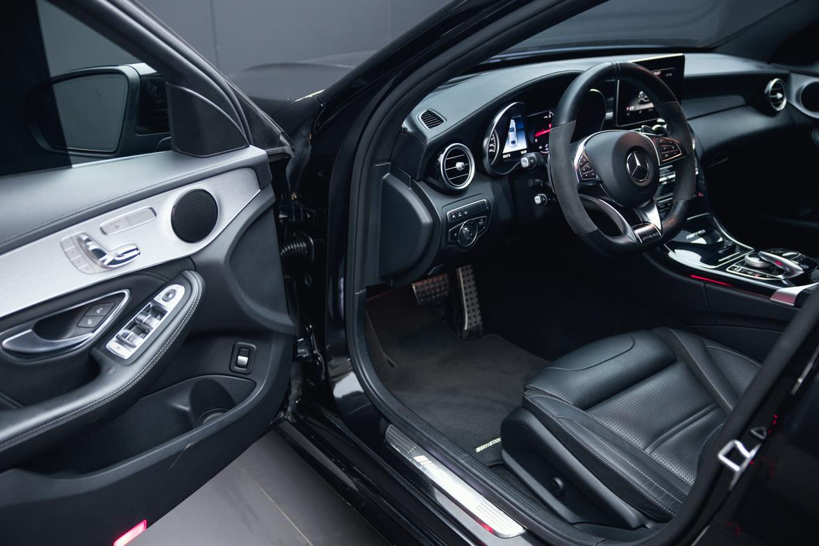 Mercedes-Benz C-Класс 2017 thumb 12
