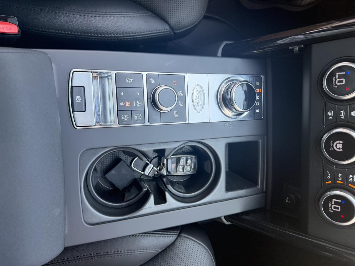 Land Rover Discovery 2018 thumb 12