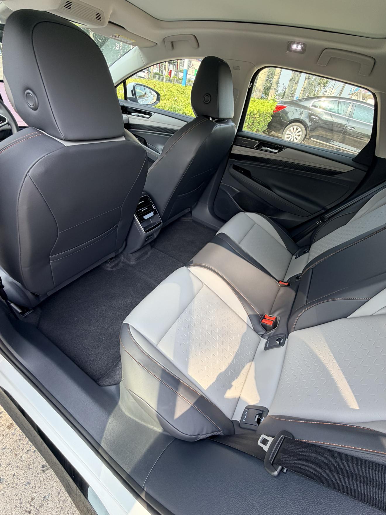 Volkswagen ID.7 2024 thumb 7