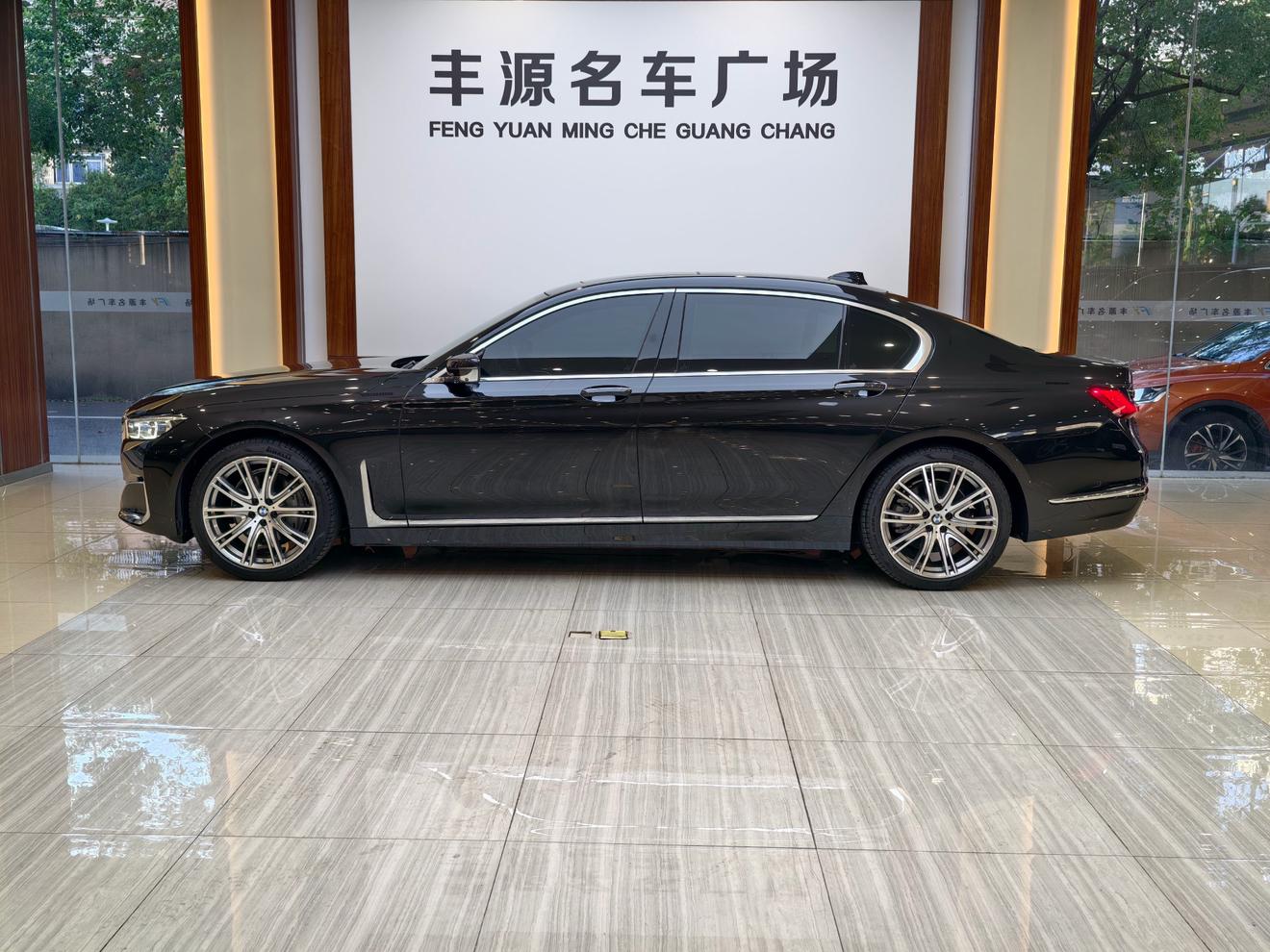 BMW 7 серии 2021 thumb 2