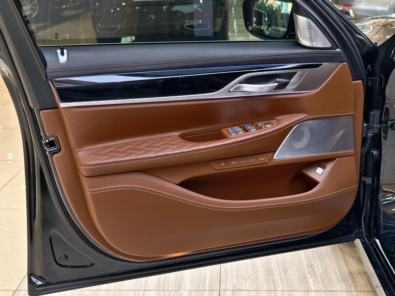 BMW 7 серии 2021 thumb 11
