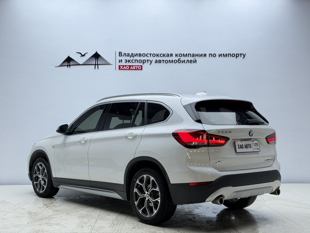 BMW X1 2022 thumb 2