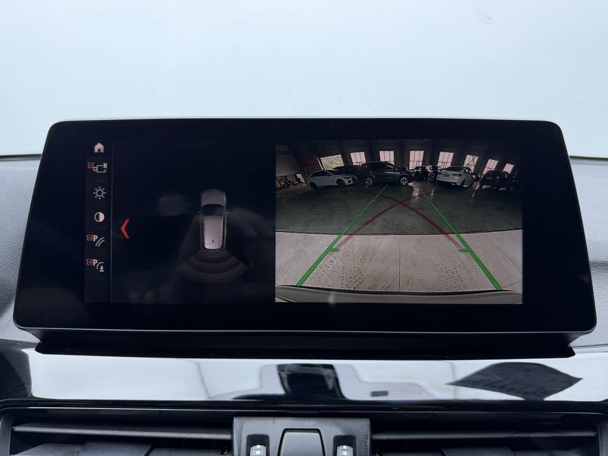 BMW X1 2022 thumb 8