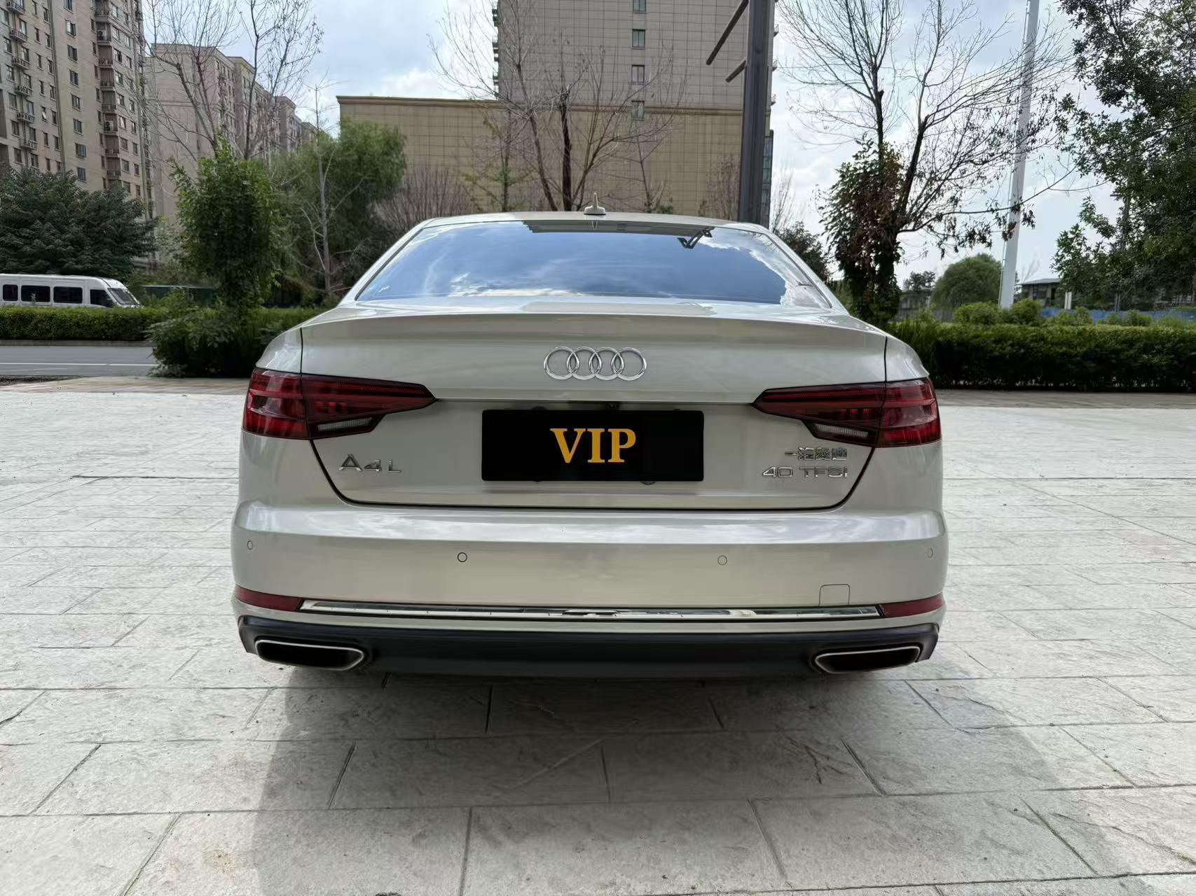 Audi A4 2019 thumb 3