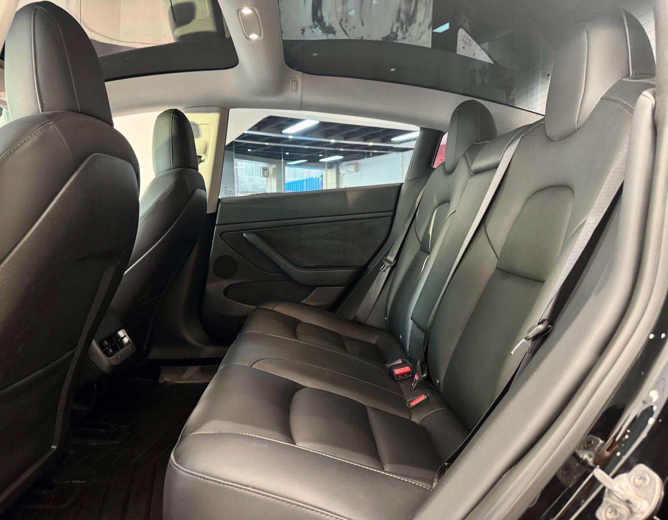 Tesla Model 3 2022 thumb 12