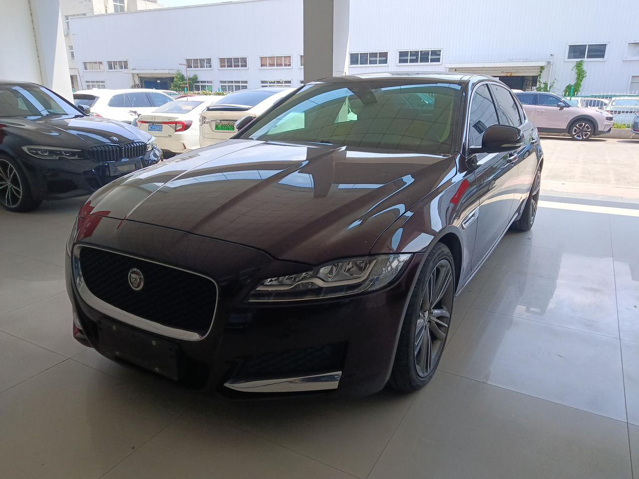 Jaguar XFL 2018 thumb 9
