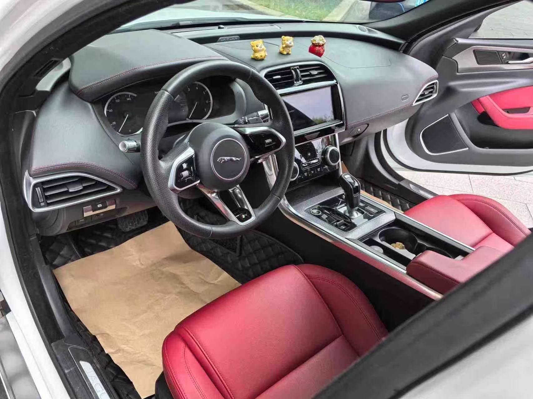 Jaguar XEL 2020 thumb 6