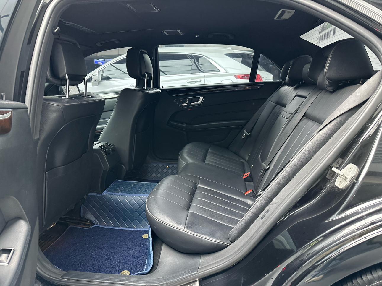 Mercedes-Benz E-Класс 2015 thumb 10
