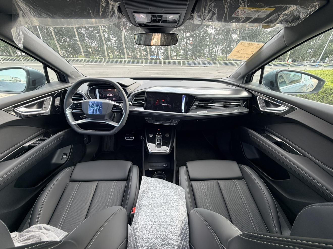 Audi Q4 e-tron 2024 thumb 7