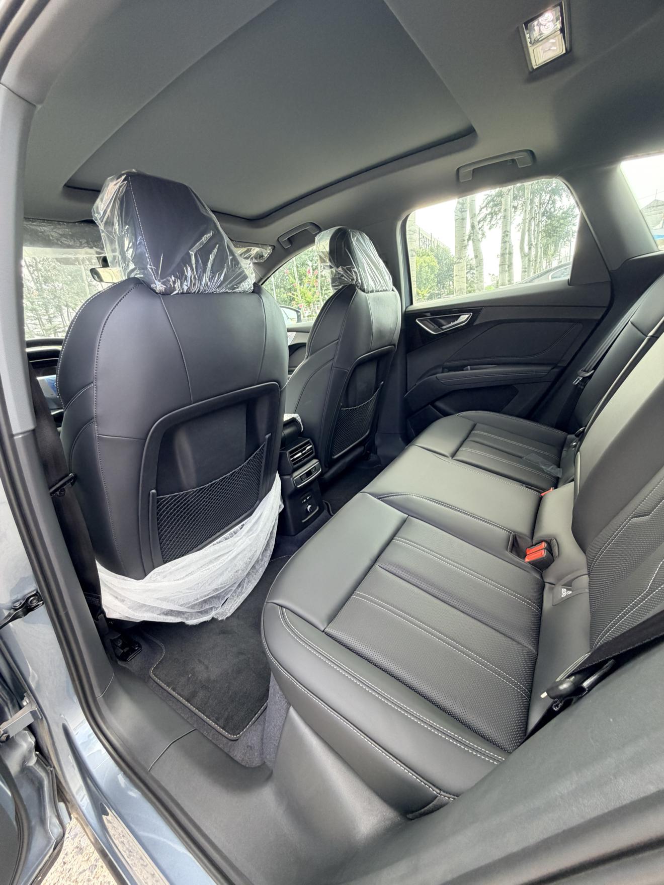Audi Q4 e-tron 2024 thumb 8