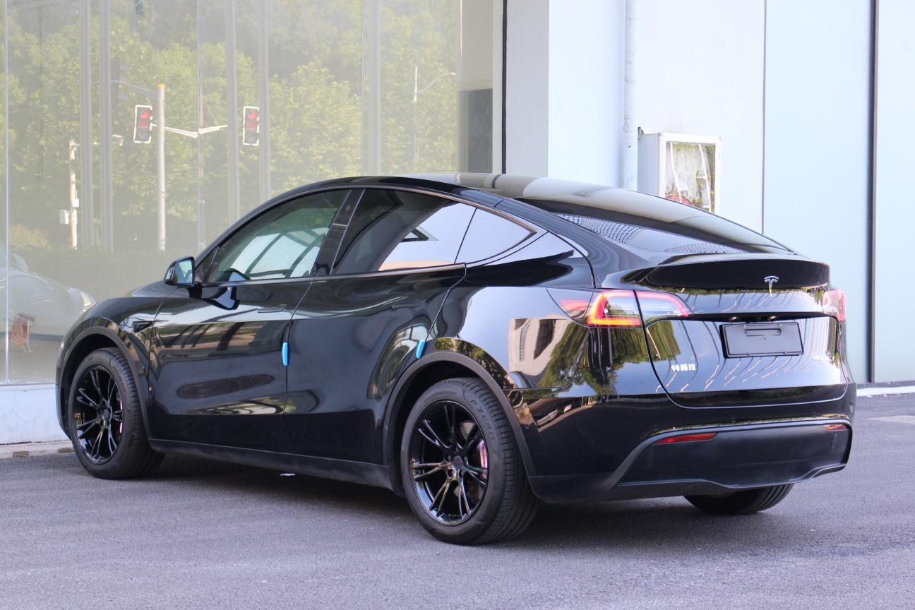 Tesla Model Y 2022 thumb 3