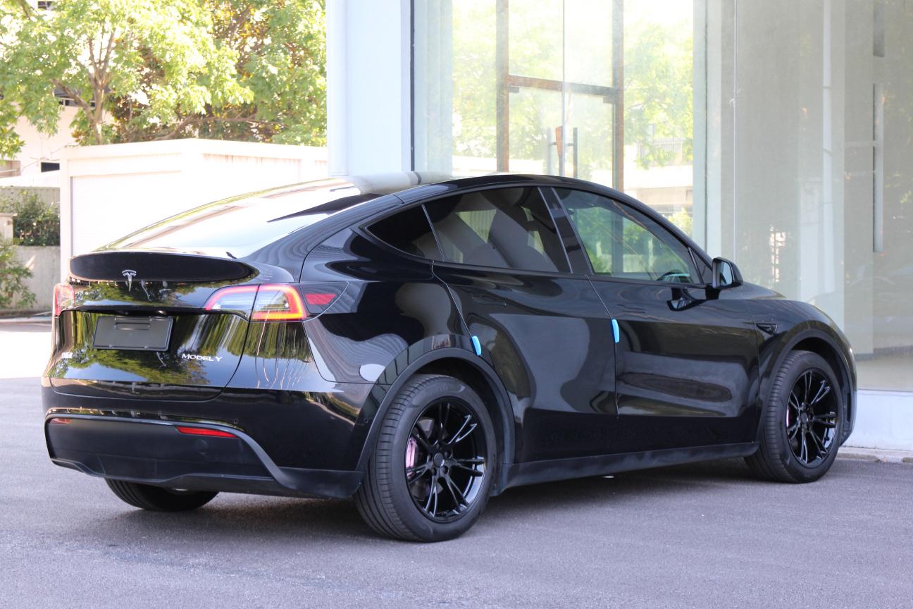 Tesla Model Y 2022 thumb 5
