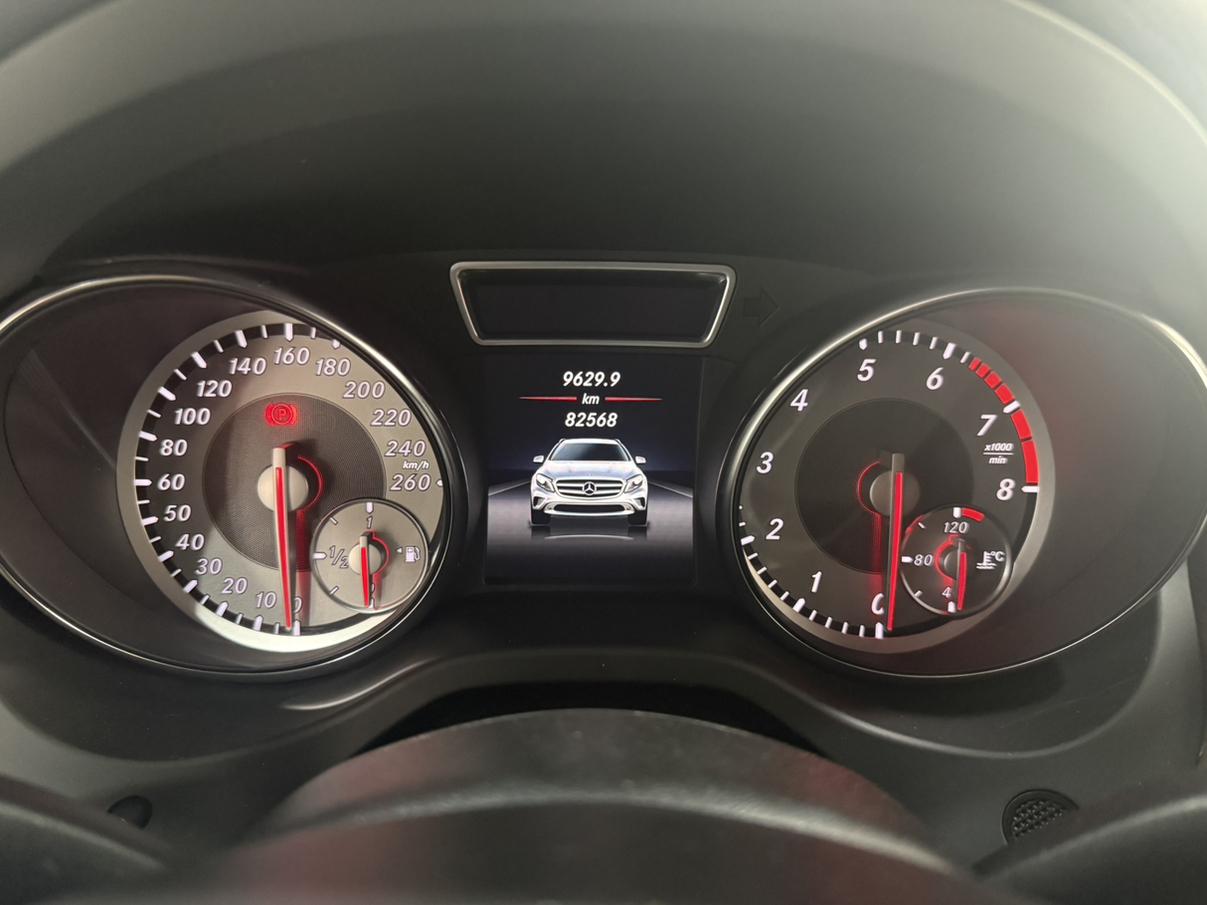 Mercedes-Benz GLA 2015 thumb 11