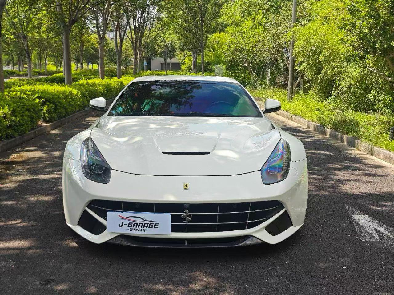 Ferrari F12berlinetta 2013 thumb 12