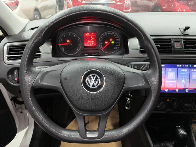 Volkswagen Santana 2019 thumb 6
