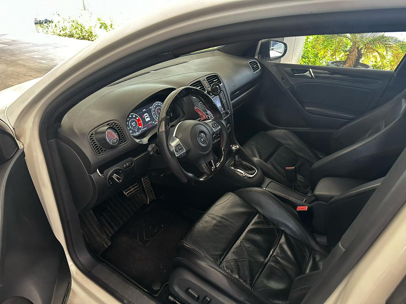 Volkswagen Golf GTI 2010 thumb 6
