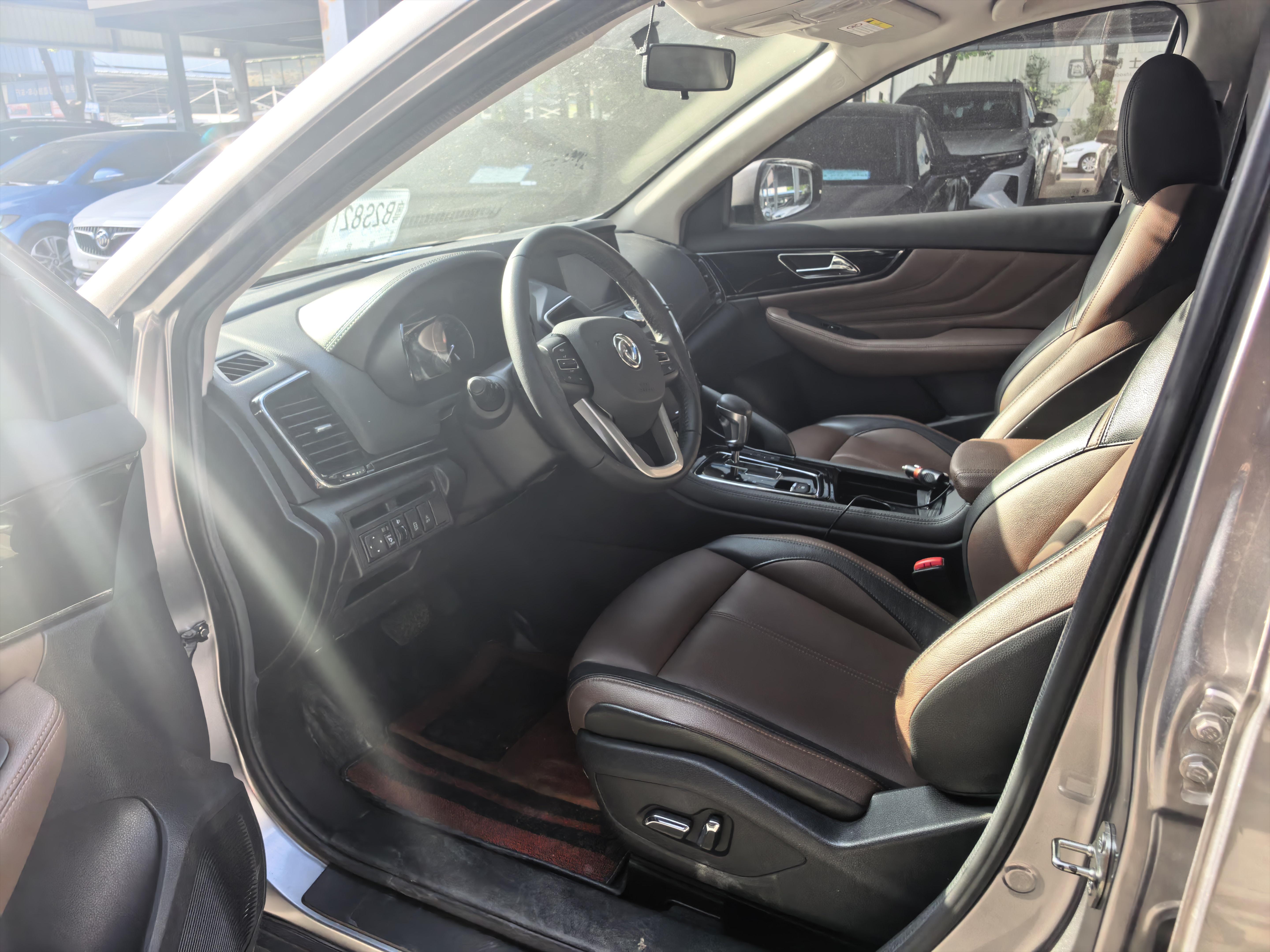 Dongfeng Aeolus AX7 2018 thumb 7