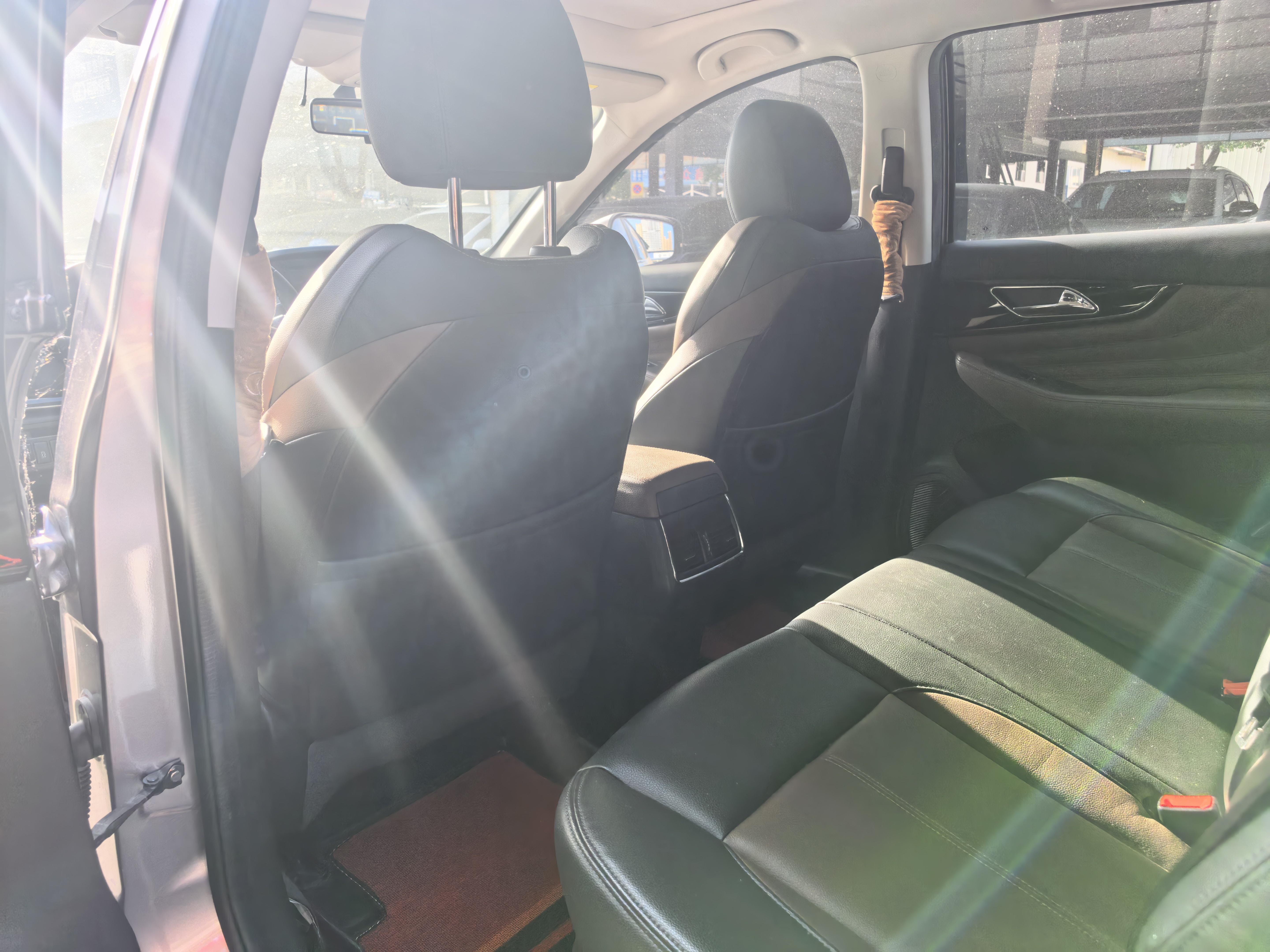 Dongfeng Aeolus AX7 2018 thumb 9