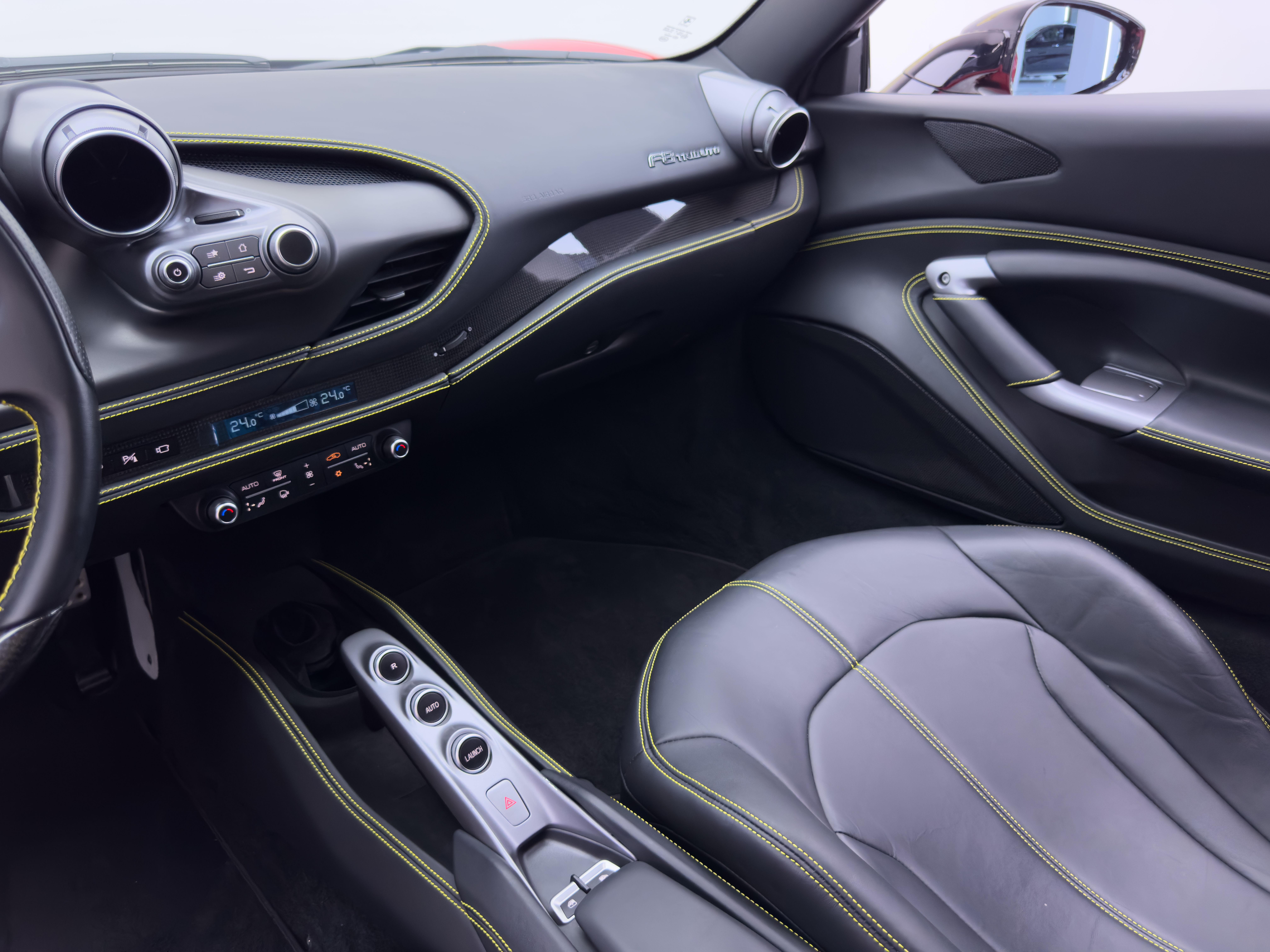 Ferrari F8 2019 thumb 7