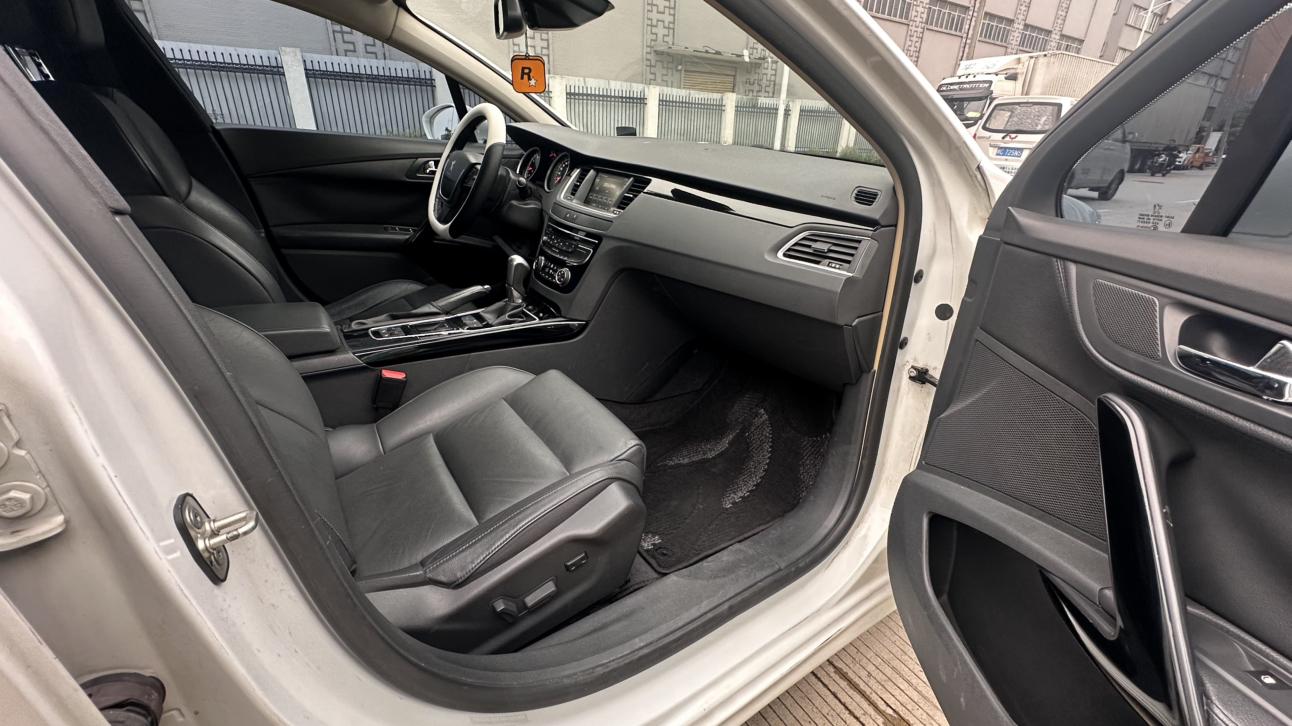 Peugeot 508 2013 thumb 8