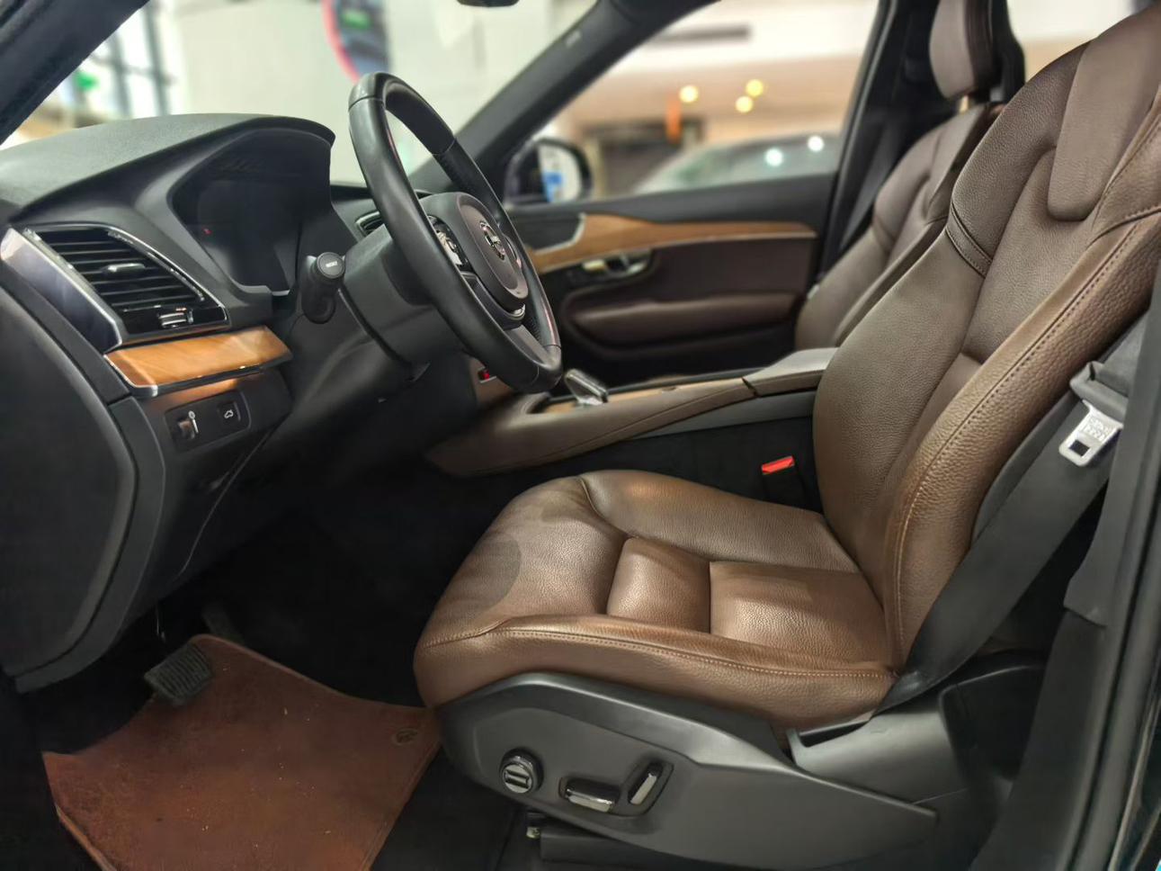 Volvo XC90 2022 thumb 4