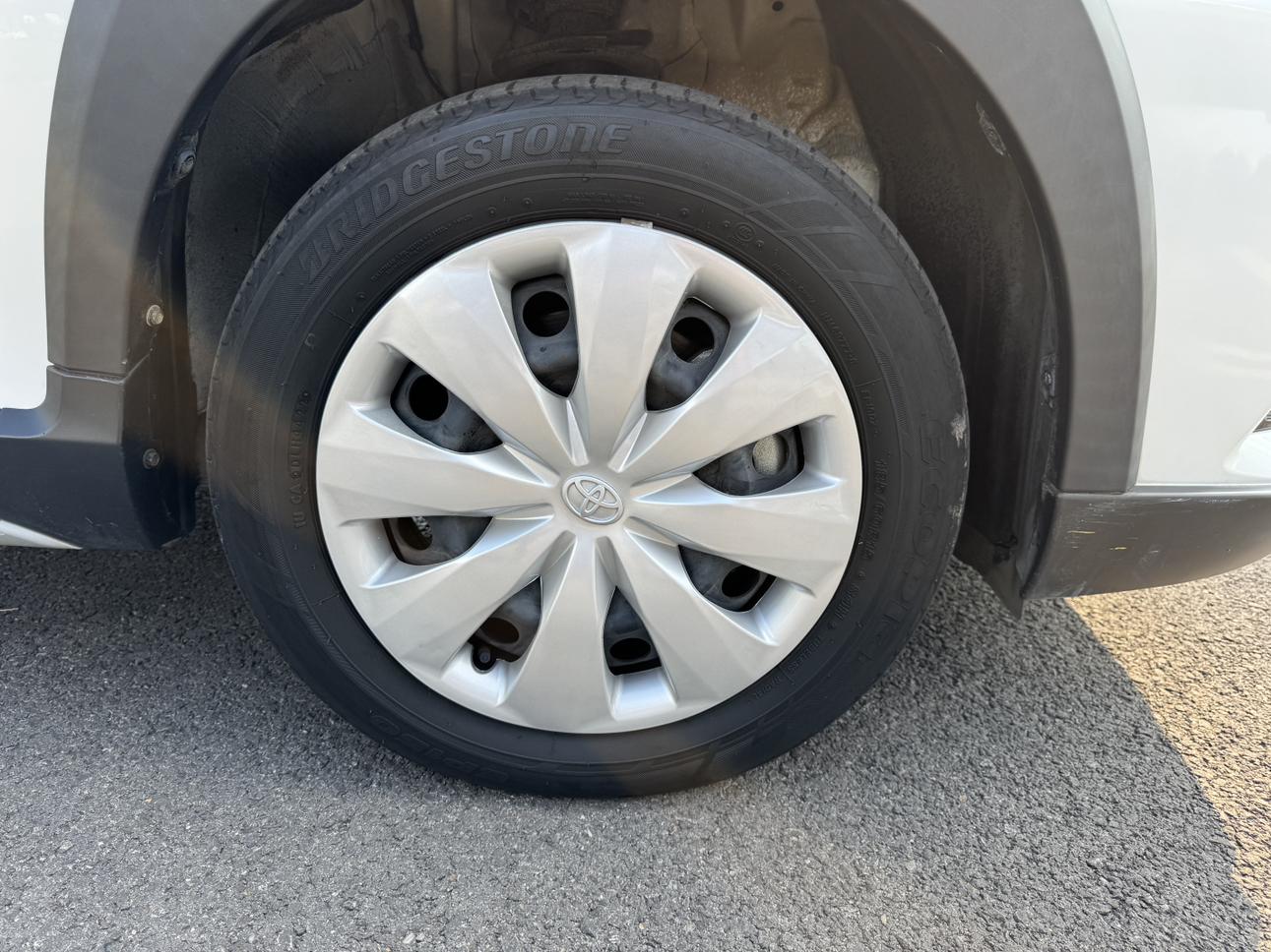 Toyota Yaris 2022 thumb 8