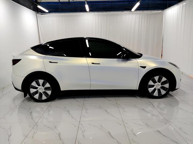 Tesla Model Y 2022 thumb 6