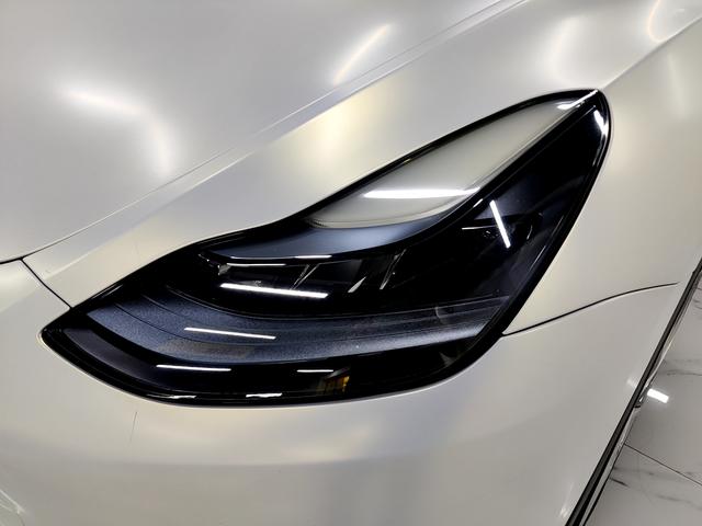 Tesla Model Y 2022 thumb 10