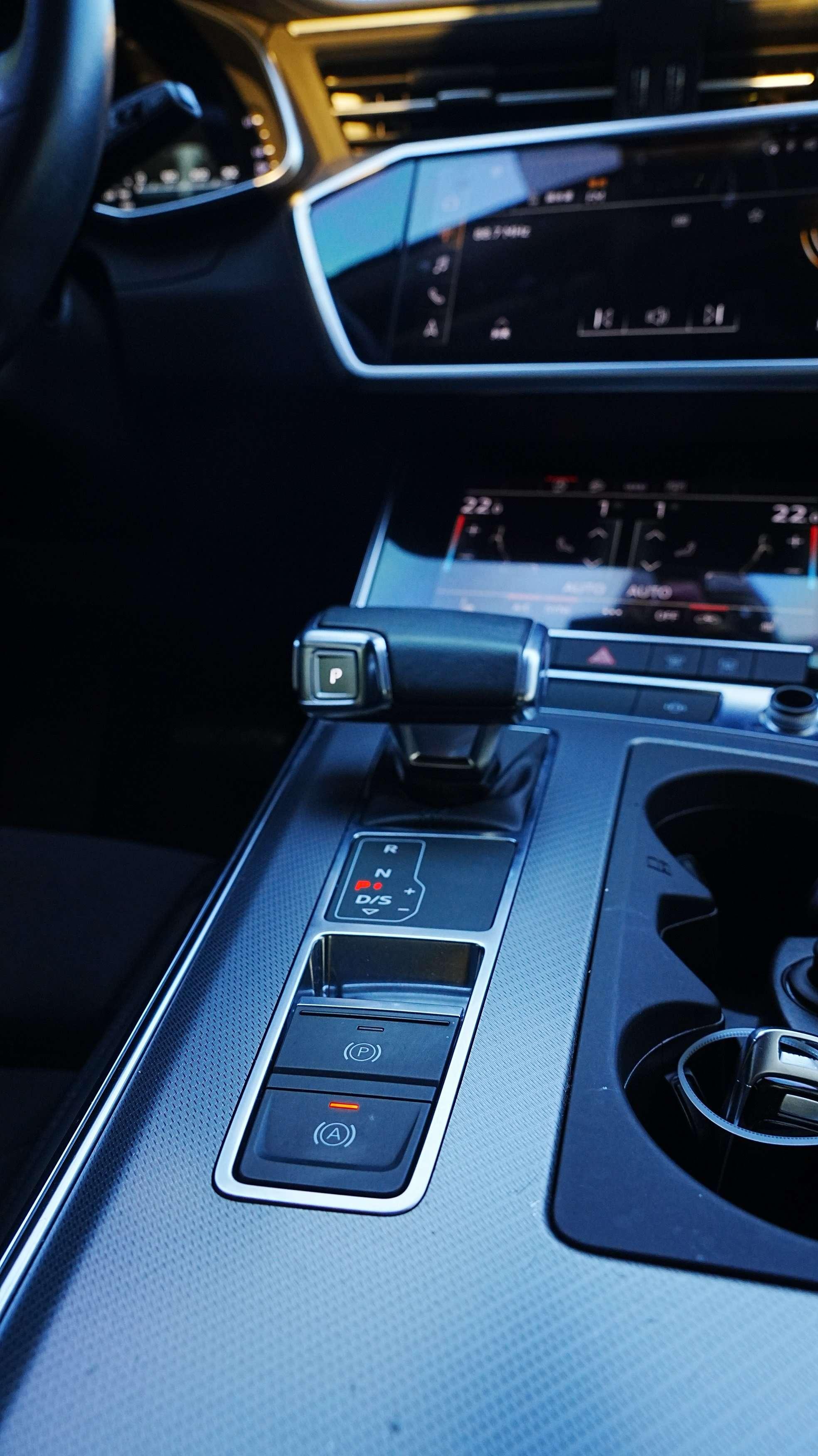 Audi A6 2022 thumb 8
